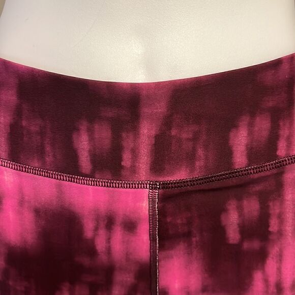 Under Armour Hot Pink/Burgundy Tie Dye Pattern Cropped Compression Leggings- Med - Picture 4 of 10
